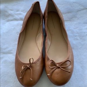 banana republic tan flat never worn outside
